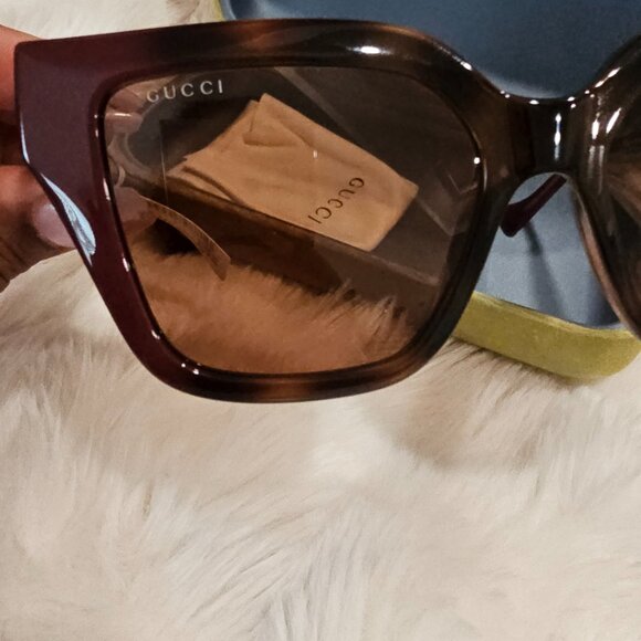 Burgundy/tortoise Gucci Sunglasses - Picture 4 of 5